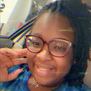 Meet your Posher, Maya